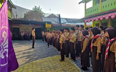 KAMABIGUS MTs SALAFIYAH AL MUTTAQIN LANTIK PENGGALANG RAMU PADA UPACARA HARI PRAMUKA KE-63